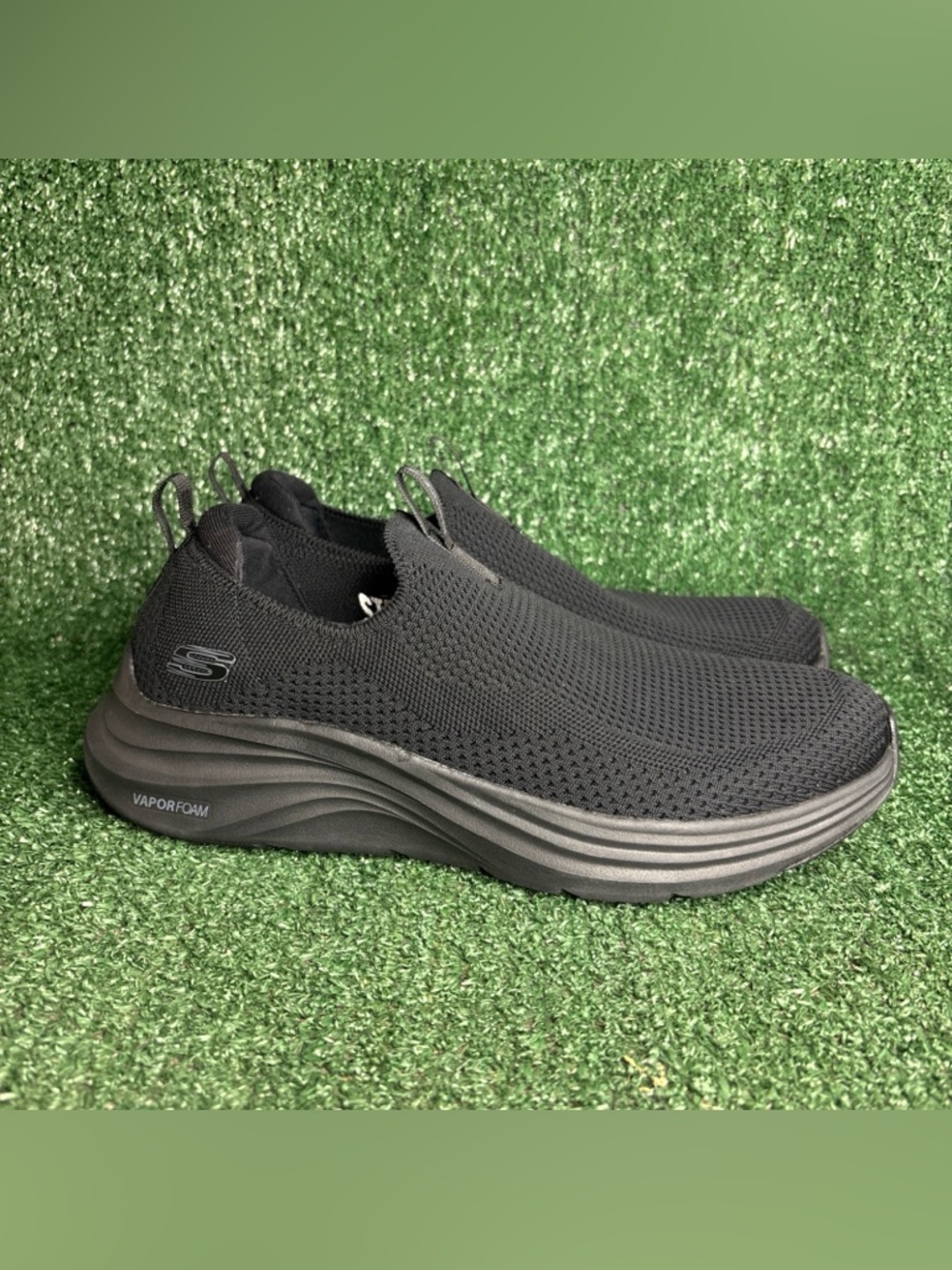 NEW Skechers Men's Vapor Foam Covert Slip-On Sneaker Black 232629 Size 9